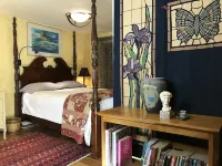 Contemporary Flat on a Christmas tree farm 5 Minutes to Oregon State University โรงแรมใกล้Siuslaw National Forest