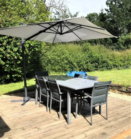 La Guest House: Breton house near the banks of the Rance, St Malo, Dinard