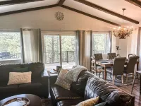 Cozy house in Kachina Village, Great view and great location for day-trips. Hotels in Kachina Village