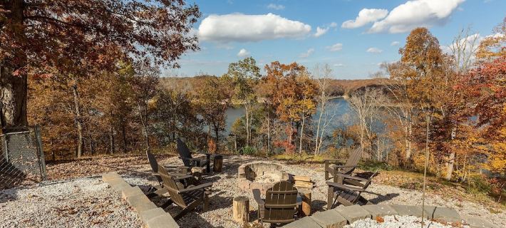 Spacious House on the Water - Lake Cumberland Hotels in Wayne County