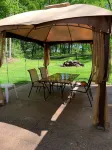 5 BR, Indoor heated pool, hot tub, sauna, two game rooms