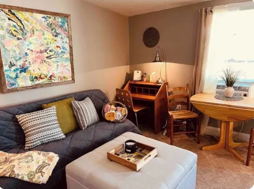 Rosamond nice downtown studio apt