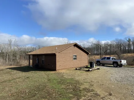 Grizzly Cabin. Roku TV & Star Gazing. No Pets Are Allowed