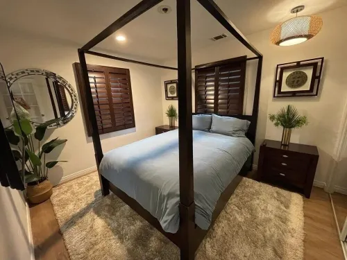 Remodeled cozy family surf house with jacuzzi and pool located near the beach!