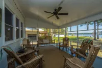 Relax at the Lakehouse with a Dock - 3-Star