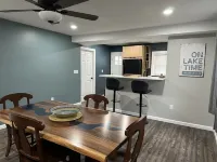 Lake House on Saratoga Lake Hotel di Malta