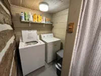Historic Log Cabin on a homestead! Pet-Friendly!