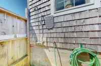 Charming Chatham Cottage - 2-Star