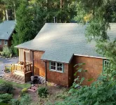 Mckenzie River Cabin at The Log Cabin Inn