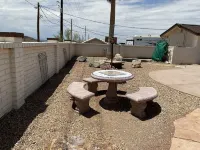 Amazing views, pool, walk to hiking/biking, 5 mins to the new Riviera Marina.