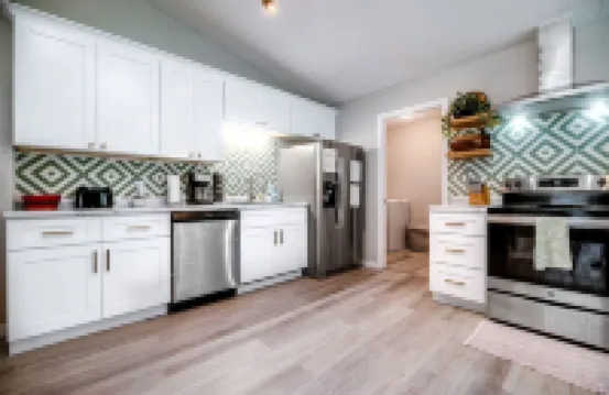 Stylish Family Friendly Bungalow, Tvs, Royal Beds