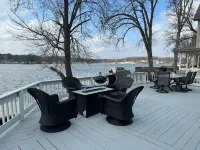 Charming Cottage on Lake Shafer-optional Pontoon! Screened gazebo and swim deck!