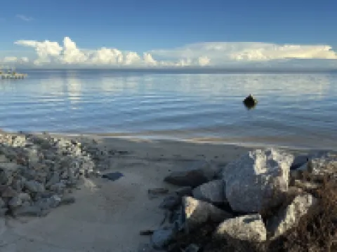 Charming Historic Cottage with Private Waterfront on Core Sound -Pet Friendly