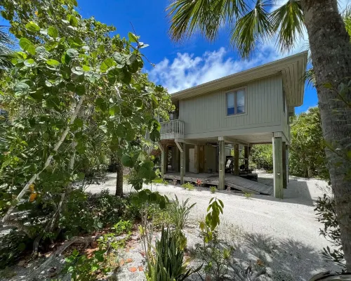 Captivating Cabana – Luxury Home, Boat Slip, Golf Cart, Pool, Pickleball, & Club 卡普蒂瓦住宿飯店