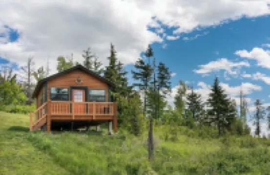 Montana cozy cabin with million $ views of Flathead Valley, 30 miles to Glacier
