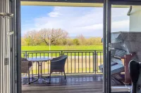 Deichgraf 12, direct fantastic sea view, beach chair, WLAN, TG, elevator, fireplace