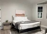 Beautiful Home In Perfect Location: Private Pool, 18 Guests, Fun Kids Bunk Room