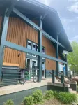 Ski-In/Ski-Out lodge near hiking/golf, restaurants, Lake Superior and sleeps 8.