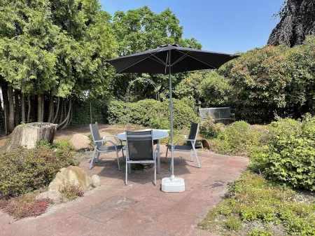 Ferienwohnung im Grünen mit Eigenem Garten