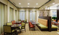 Hilton Garden Inn Seattle/Bothell - breakfast