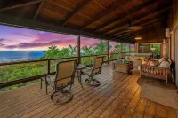 Papa Belle 3.5 Acre Estate w/Pool, Spa, Epic Ocean Views, and Orchard