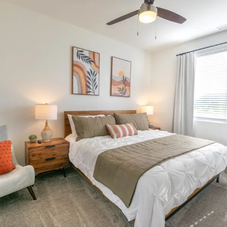 New townhome. Private hot tub! 30 minutes to Zions. EV Charger plug