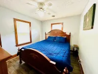 Spacious Home Ample Parking1/2 Mile from the Hatfield and McCoy Trails!