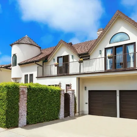La Jolla Beach House. 2 Minute Walk to the Beach!