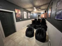 Cozy Cottage by the Slopes - Theater Room - Pool - Game Rm - Fire Pit - Hot Tub