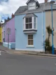 Maisonette in  Saundersfoot - just 100yds from Saundersfoot's Blue Flag Beach. Hotels in 