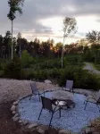 Quiet cabin in the woods with beautiful ocean views on the rocky Maine coast!