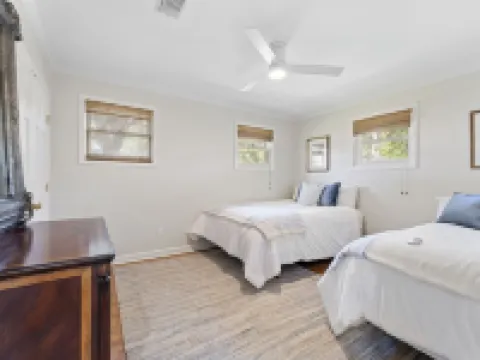 Beautiful False River Home on water w/ Dock Hotels in Pointe Coupee Parish