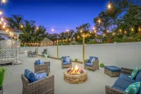 King bd / Charming 2 story cottage w/ Private Yard โรงแรมในออร์ลันโด