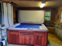 House / hot tub/pet friendly