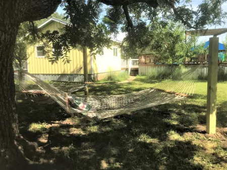 Tarpley Guesthouse/Hill Country/Private Pool