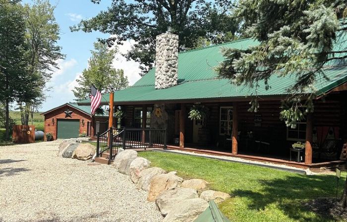 Beautiful Cabin located in the “heart of thumb” wifi