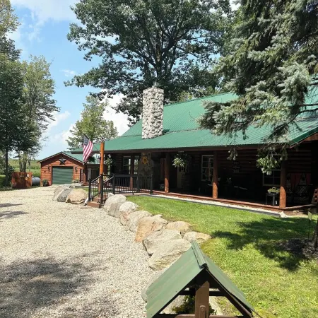 Beautiful Cabin located in the “heart of thumb” wifi