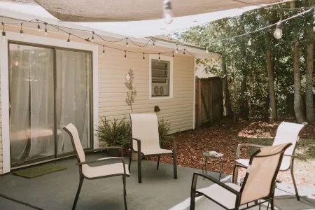 Sandy Toes - 3Bedroom Near Beach & Downtown Ocean Springs! in Golf Cart District