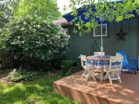 New 2 BR condo & private courtyard. CLEAN. Modern Kitchen. Walk/bike to town. Hotels in Douglas