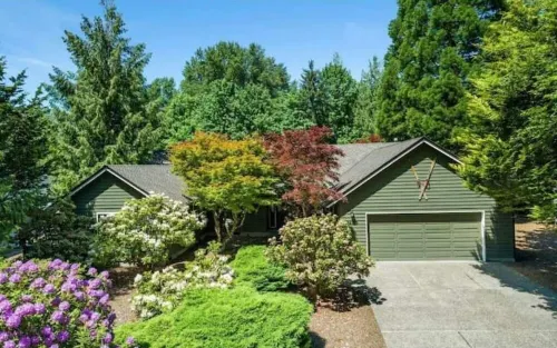 Mt. Hood Ski Home - Sauna, Fireplace, Sleeps 10 + Heated Pool & Hot Tub Access