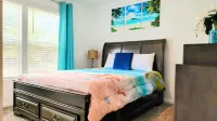 Casa D’ Luna Charming and modern 4-bedroom house with AC and WiFi in Palm Coast