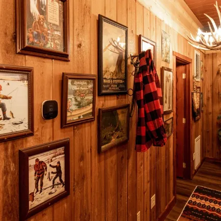 Northwoods Rustic Lodge steps away from Round Lake in Richardson Bay & Pontoon