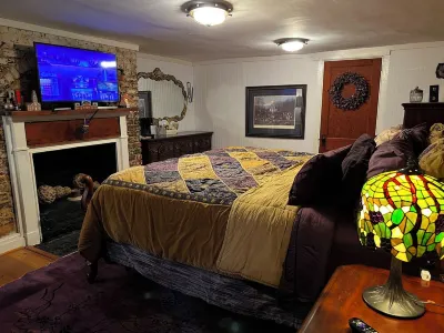 18th Cent. Charm in Historic Downtown Annapolis