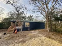 Little Black Cabin in the Oaks