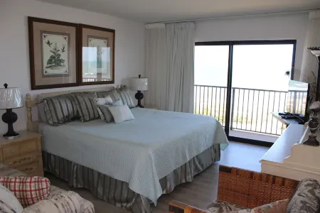 Direct Ocean 6th Floor 3-2 Panoramic View. Directly on the Beach with balcony Отели в г. Коко-Бич