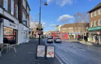 Big Loft in the Heart of Cheam Village (35 min from London City)