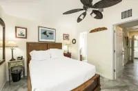 TORTUGA HAMMOCK -2 Bedroom/ 2.5 Bathroom Townhouse with Shared Pool & Parking - Bungalows