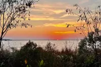 SandyPaws-0.5mi ToSound & 1mi ToBeach PetFriendly!