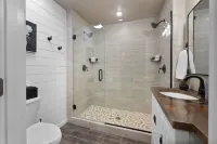 The Twisted Sassafras Treehouse