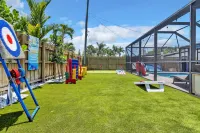 Beauty and the Beach Vacation House|Backyard w/ Heated Pool +Games